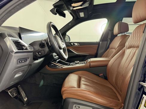Used 2024 BMW X7 xDrive40i w/ Executive Package AWD/4WD image 4