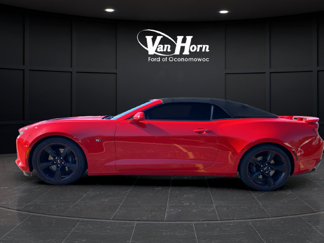 Used 2018 Chevrolet Camaro SS RWD image 4