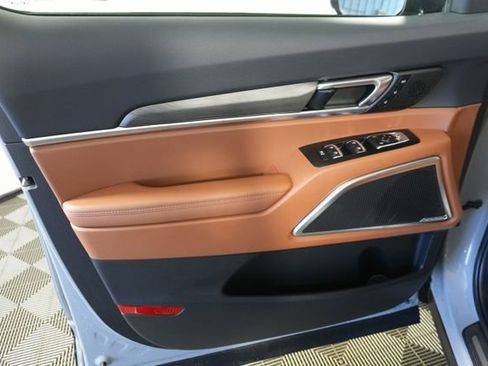 Used 2025 Kia Telluride SX X-Line image 38