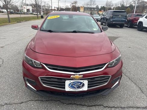 Used 2018 Chevrolet Malibu LT image 2