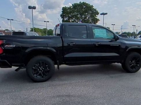 New 2025 Chevrolet Colorado Z71 w/ Midnight Edition image 9