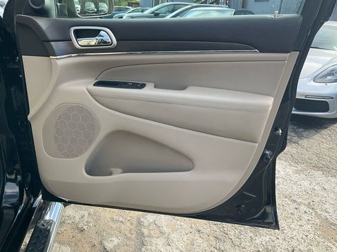 Used 2016 Jeep Grand Cherokee Overland image 65