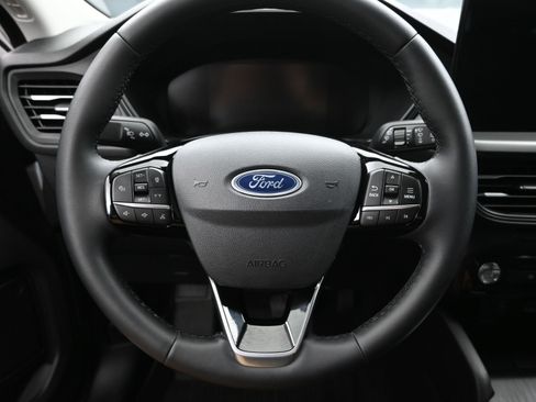 Used 2023 Ford Escape SE image 13