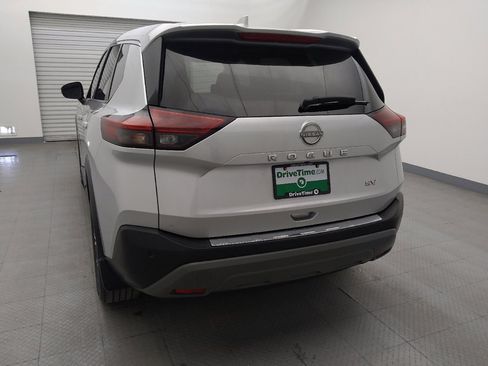 Used 2022 Nissan Rogue SV image 6