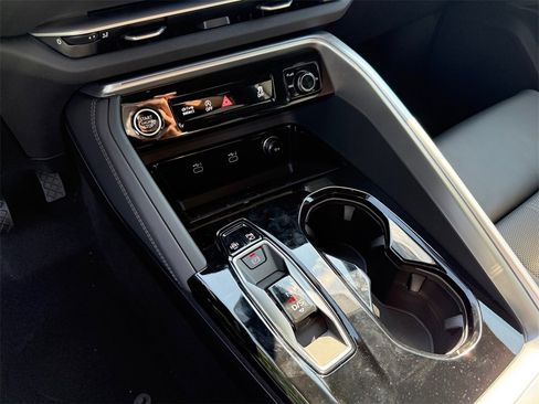 New 2025 Audi Q5 Premium Plus image 22