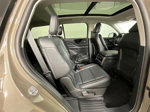 Used 2025 Lincoln Aviator 2WD w/ Equipment Group 101A image 23