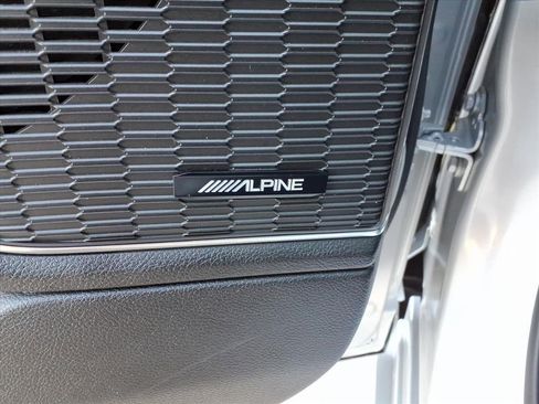 Used 2024 Jeep Grand Cherokee Overland w/ Trailer Tow Package image 18