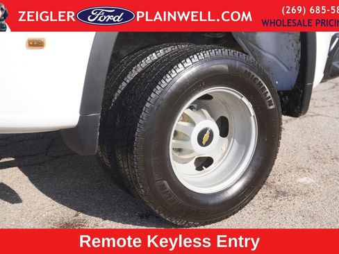 Used 2022 Chevrolet Silverado 3500 W/T w/ WT Convenience Package image 10