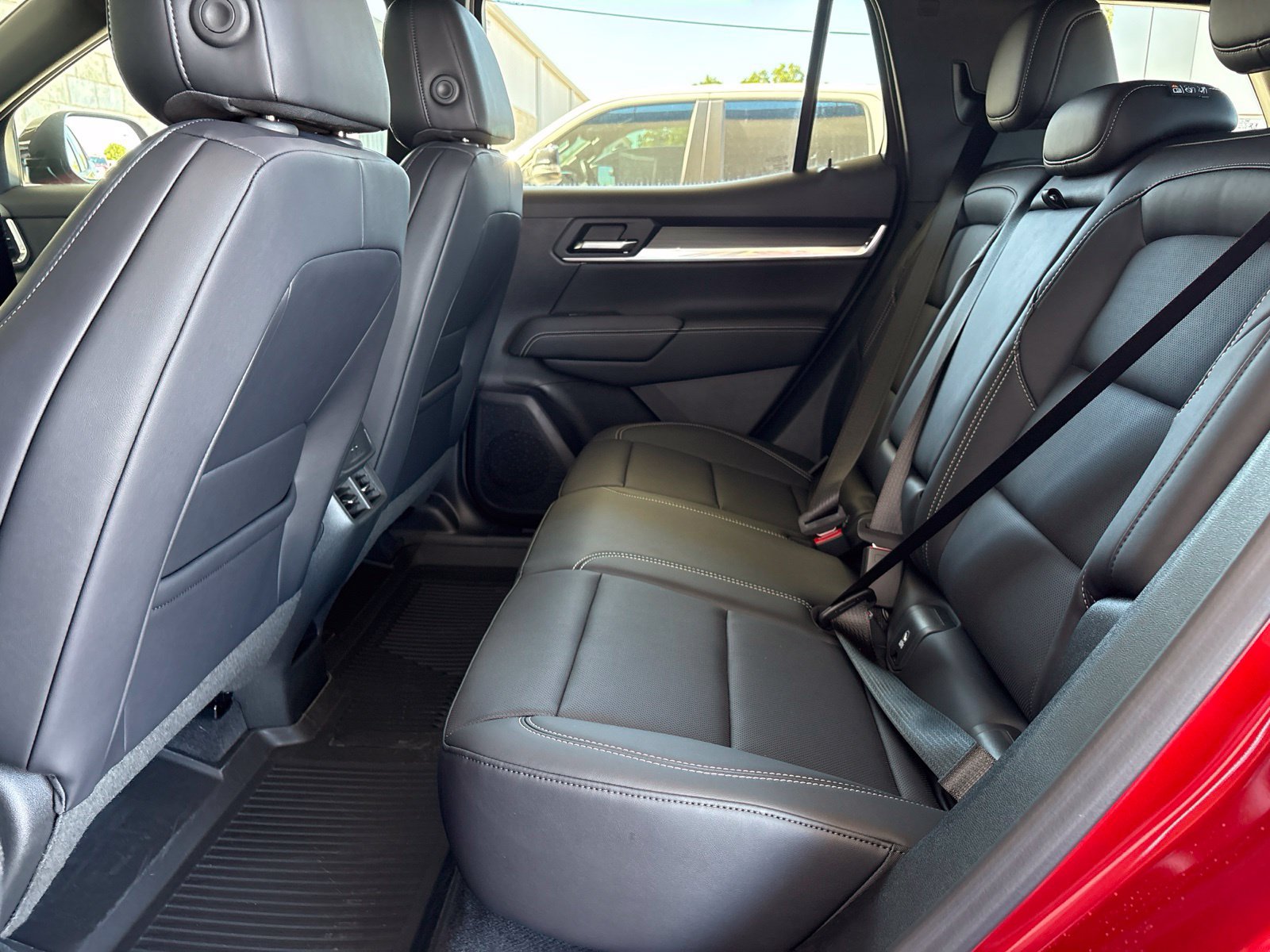 New 2027 GMC Terrain Elevation w/ Elevation Premium Package FWD image 15