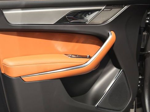 New 2026 Jaguar F-PACE R-Dynamic S image 21