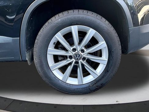 Used 2014 Volkswagen Tiguan SE FWD image 32