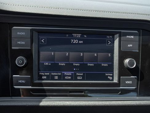 Used 2024 Volkswagen Jetta SE FWD image 16