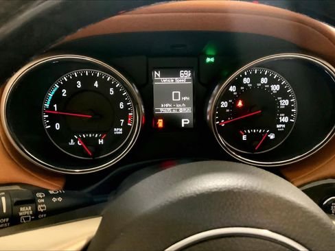 Used 2011 Jeep Grand Cherokee Overland Summit AWD/4WD image 33