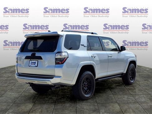 Used 2024 Toyota 4Runner TRD Off-Road Premium AWD/4WD image 7