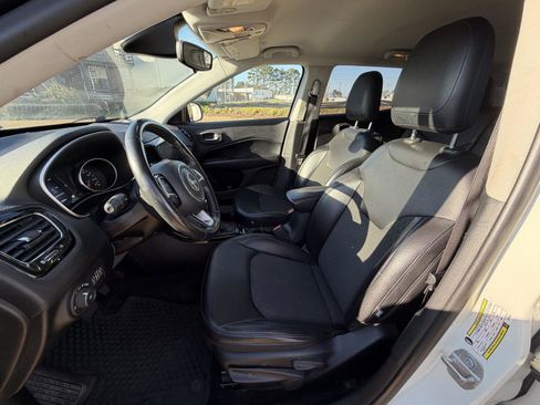 Used 2019 Jeep Compass Altitude image 9