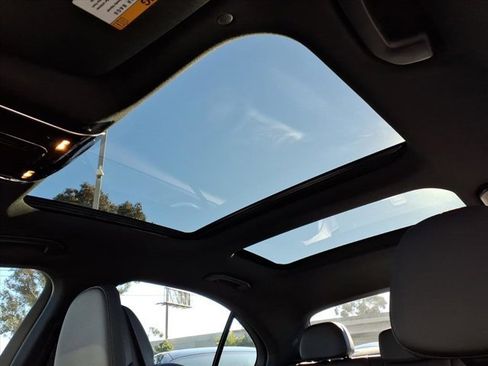 Used 2025 Mercedes-Benz C 300 4MATIC Sedan image 16