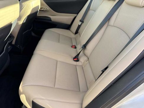 Used 2019 Lexus ES 350 image 14