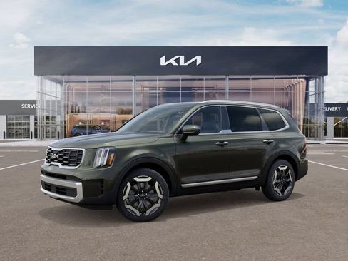 Certified 2025 Kia Telluride S FWD image 3