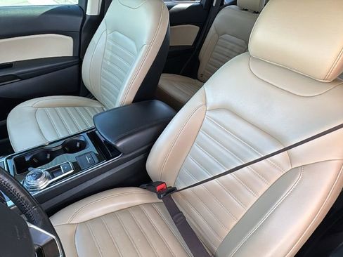 Certified 2019 Ford Edge SEL w/ Equipment Group 201A FWD image 22