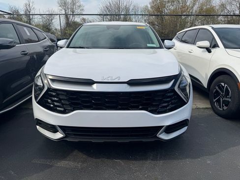 Certified 2024 Kia Sportage EX image 10