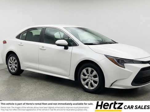 Used 2025 Toyota Corolla LE FWD image 1