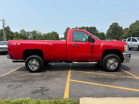 Used 2013 Chevrolet Silverado 2500 W/T w/ Snow Plow Prep Package AWD/4WD image 5