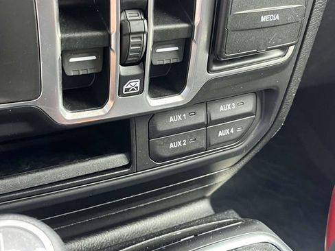 Used 2020 Jeep Gladiator Sport w/ Quick Order Package 24S AWD/4WD image 31