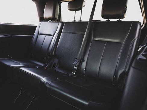 Used 2021 Ford Expedition XLT image 9