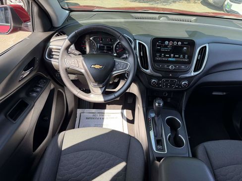 Used 2018 Chevrolet Equinox LT w/ Sun & Infotainment Package FWD image 13
