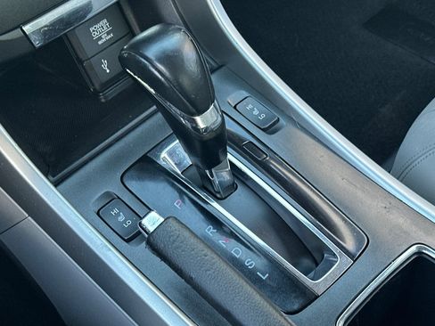 Used 2015 Honda Accord EX-L image 19