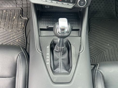 Used 2024 Ford Mustang GT Premium image 12