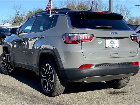 Certified 2024 Jeep Compass Limited w/ Sun and Sound Group image 11