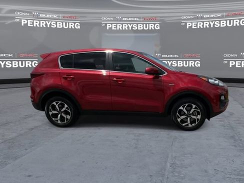 Used 2022 Kia Sportage LX AWD/4WD image 9
