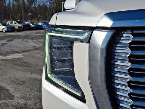 Certified 2021 GMC Yukon Denali w/ LPO, Illumination Package image 9