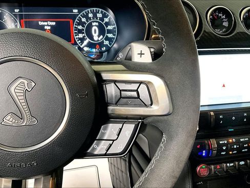 Used 2021 Ford Mustang Shelby GT500 w/ Technology Package image 19