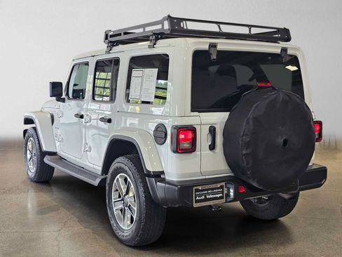Used 2023 Jeep Wrangler Unlimited Sahara w/ Cold Weather Group AWD/4WD image 5