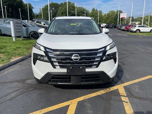 Used 2024 Nissan Rogue SV AWD/4WD image 8