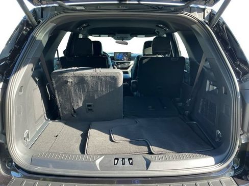 Used 2025 Ford Explorer ST-Line AWD/4WD image 19