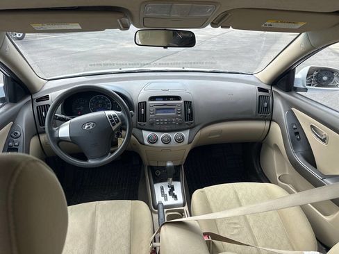 Used 2010 Hyundai Elantra GLS image 5