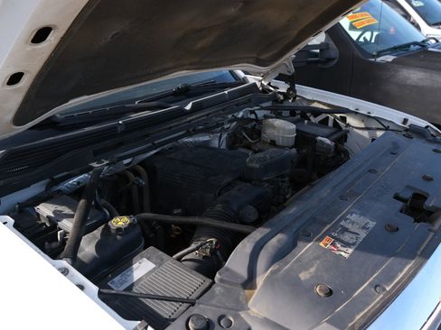 Used 2016 GMC Sierra 2500 2WD Crew Cab image 40