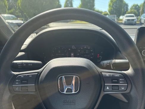 Used 2023 Honda Accord EX image 15
