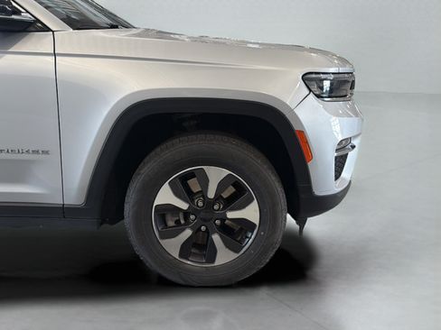 Used 2024 Jeep Grand Cherokee Limited 4xe AWD/4WD image 27