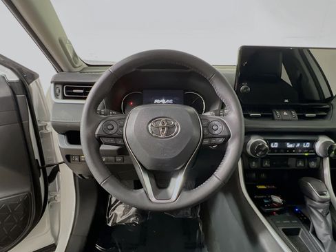 Used 2025 Toyota RAV4 XLE Premium w/ Weather Package FWD image 18