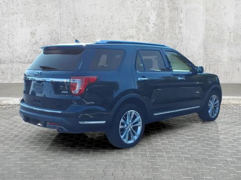 Used 2018 Ford Explorer Limited w/ Equipment Group 301A AWD/4WD image 11