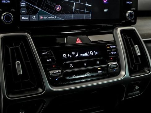 Used 2022 Kia Sorento S w/ Panoramic Sunroof Package image 22