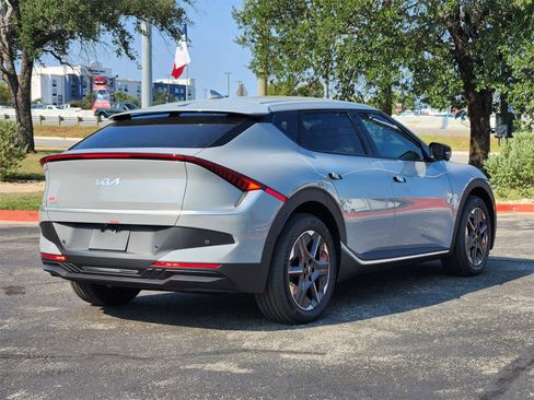 New 2025 Kia EV6 Light w/ Light LR Technology Package image 5
