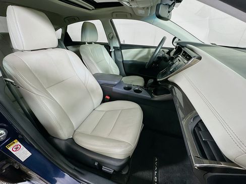 Used 2014 Toyota Avalon XLE Touring FWD image 29