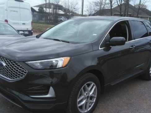 Used 2024 Ford Edge SEL image 10
