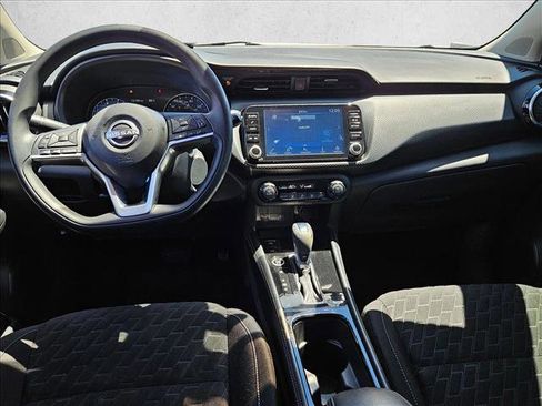 Used 2022 Nissan Kicks SV FWD image 16