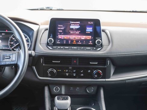 Used 2022 Nissan Rogue S image 13